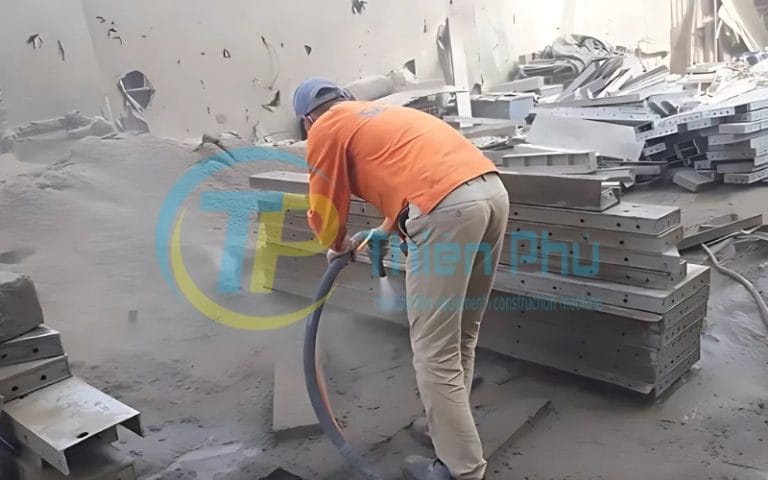 Cách bảo quản và vệ sinh cốp pha sau thi công: Mẹo hay cho người mua & thuê
