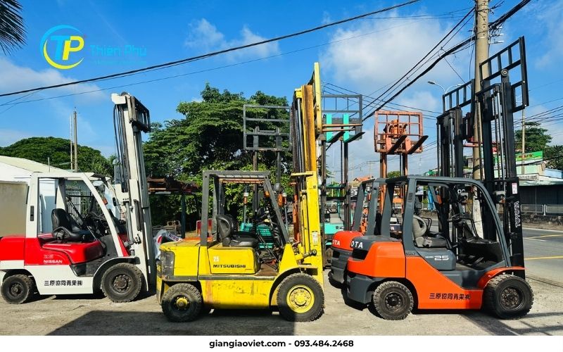 Thu mua xe nâng cũ | mua xe nâng cũ & mua thanh lý xe nâng giá cao, uy tín tại TP.HCM & toàn quốc 1 Thu mua xe nâng cũ tại TP.HCM – Thiên Phú