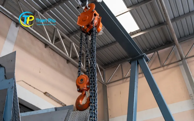 Pa lăng xích là gì? Tìm hiểu cấu tạo, nguyên lý và các loại phổ biến 4 pa lăng xích treo trên cẩu trục